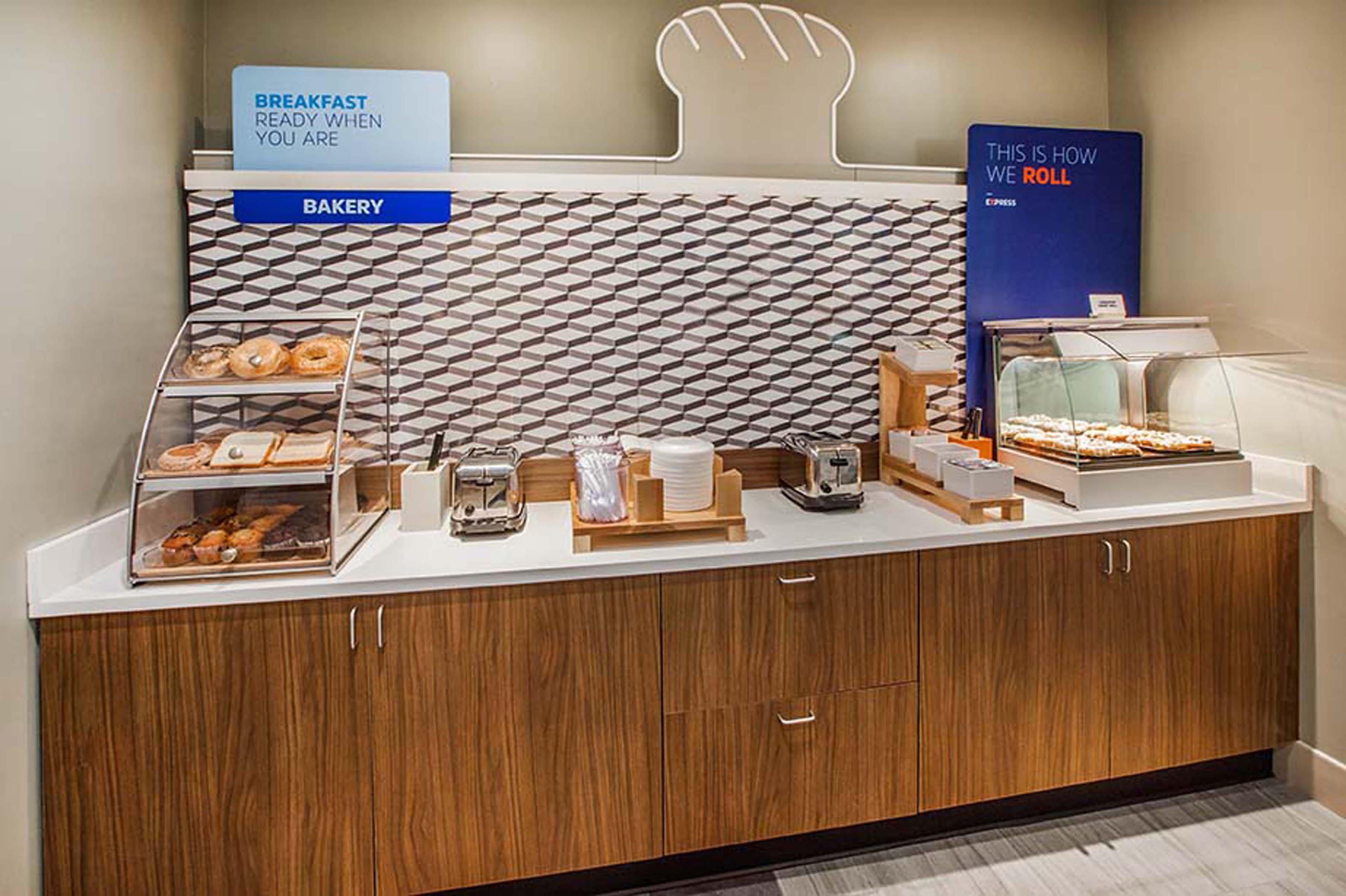 Holiday Inn Express Hotel & Suites London By Ihg Luaran gambar