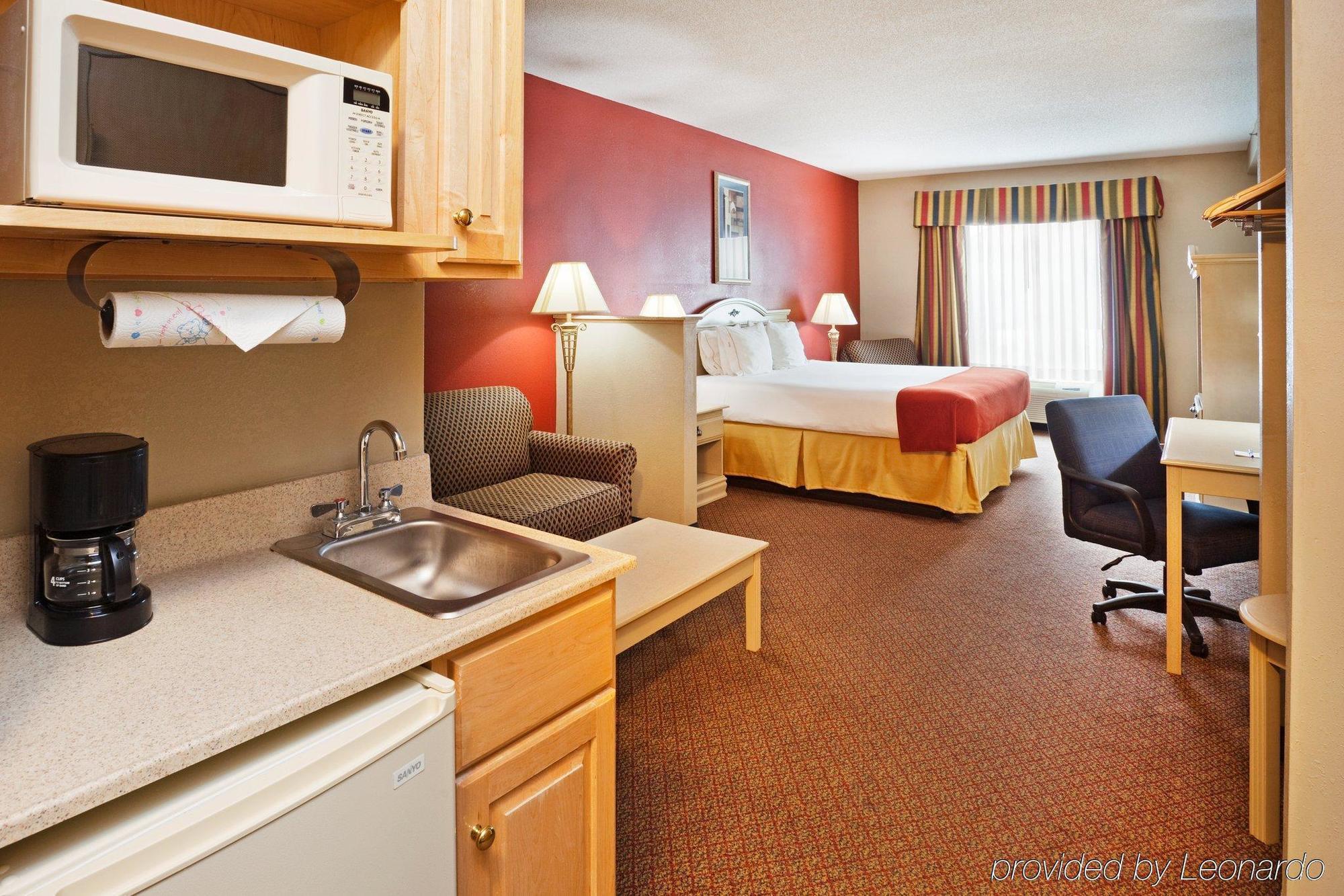 Holiday Inn Express Hotel & Suites London By Ihg Bilik gambar